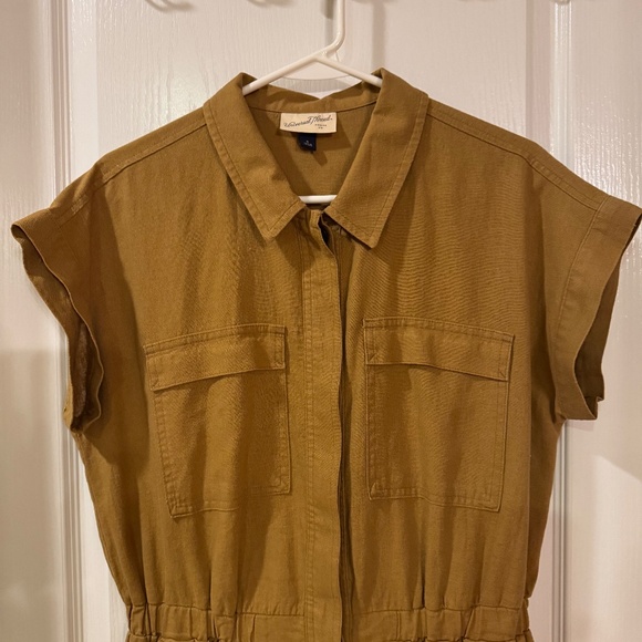 Universal Thread Women's Romper Jumpsuit Shorts Size 6 Beige Linen Blend - Picture 3 of 6